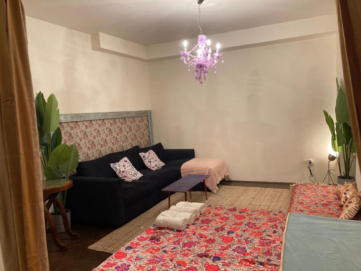 Lovely Cosy Art Flat At Center Budapest