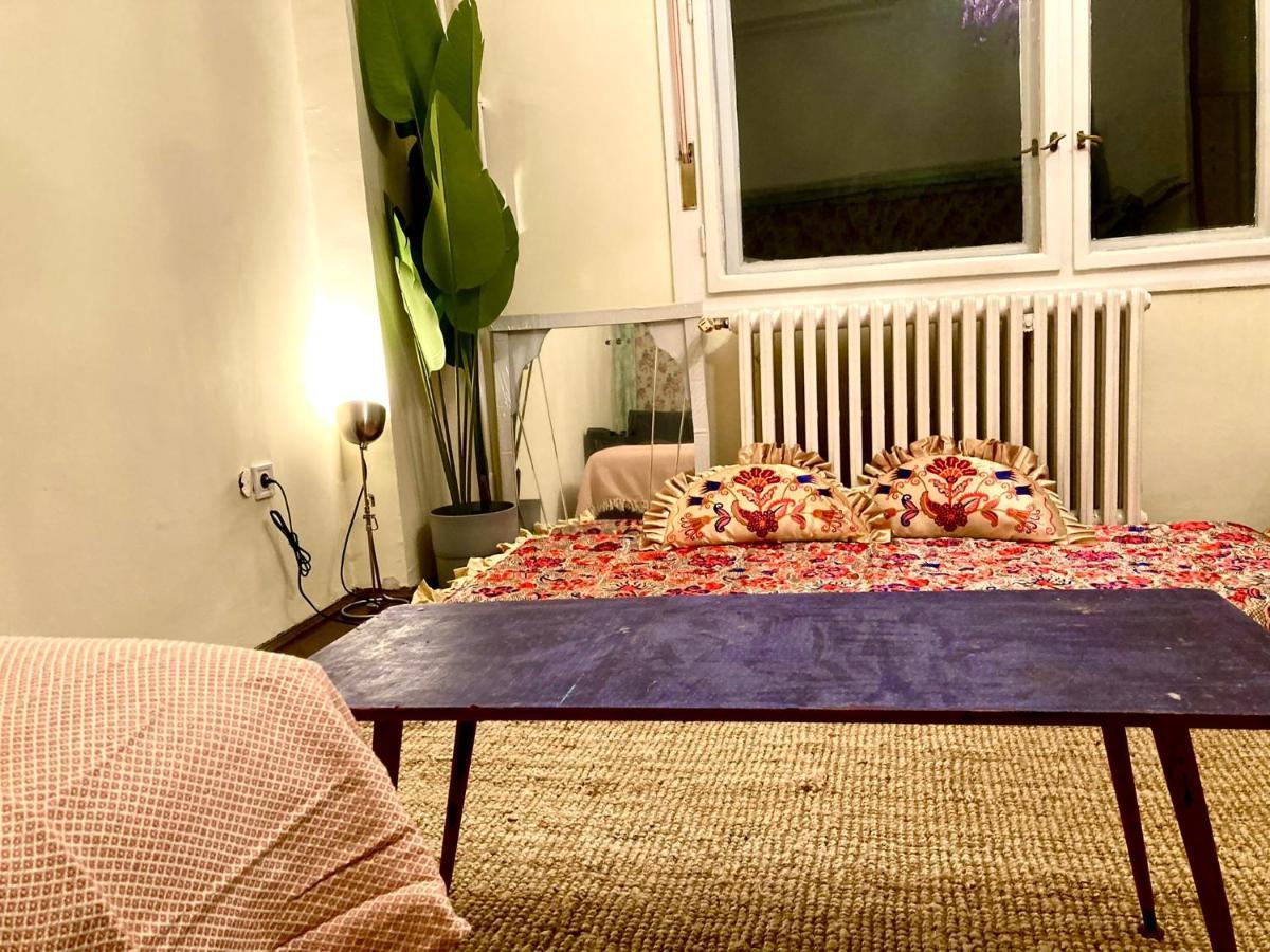 Apartment Lovely Cosy Art Flat At Center