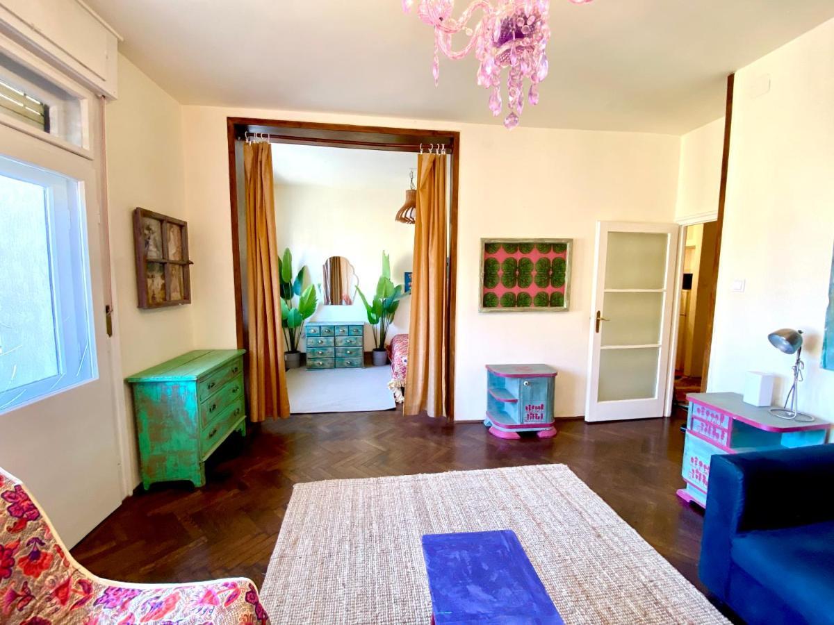 Apartment Lovely Cosy Art Flat At Center