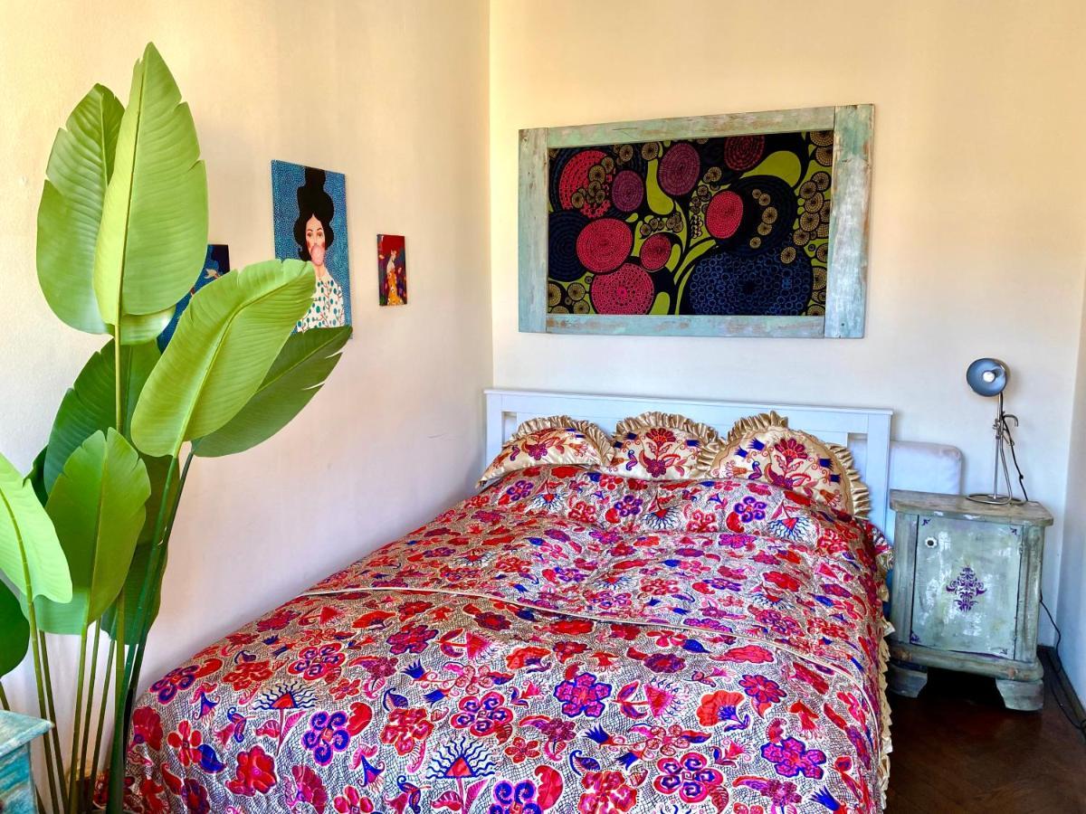 Lovely Cosy Art Flat At Center Apartment Budapest