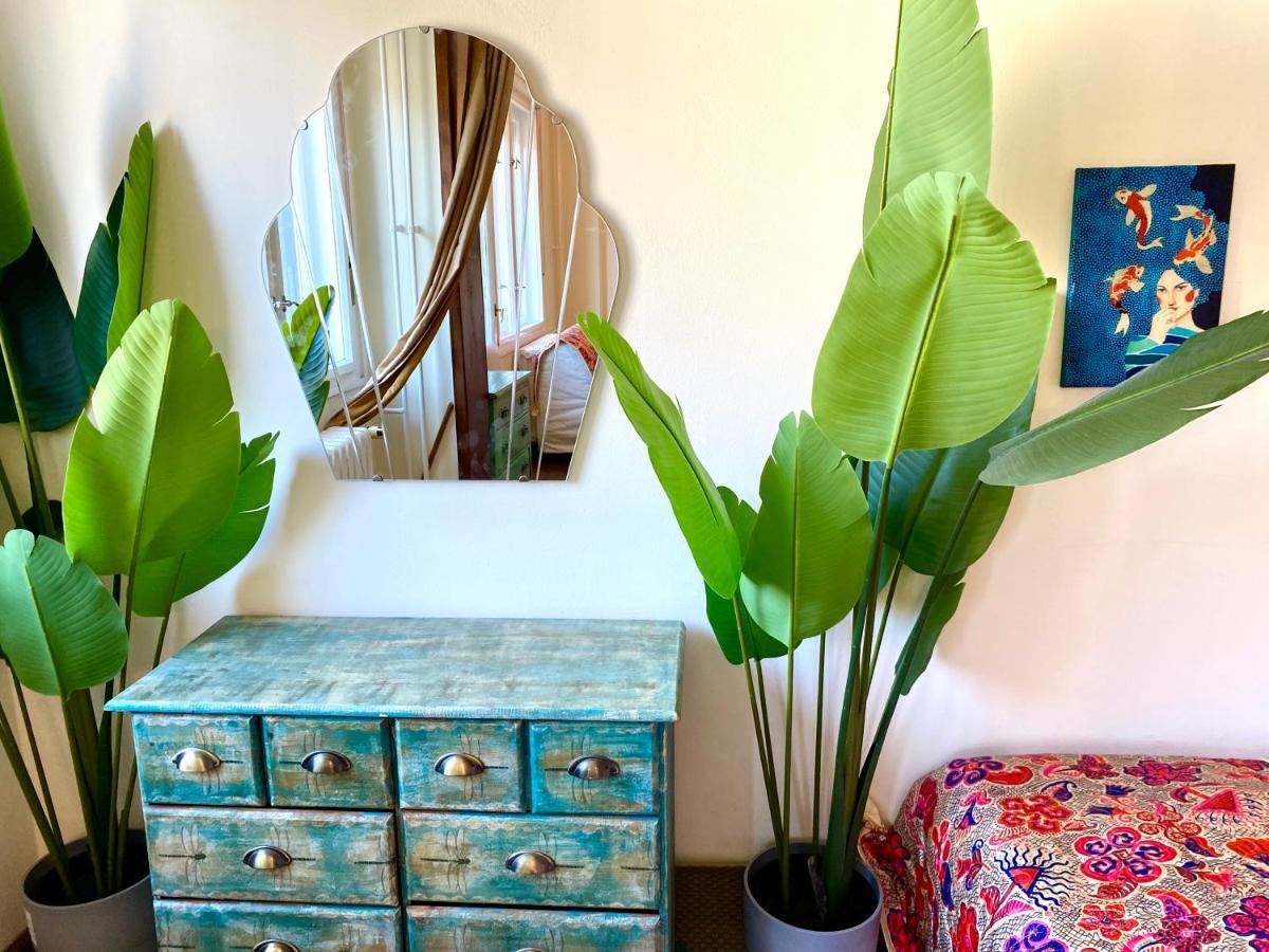 Lovely Cosy Art Flat At Center Apartment Budapest